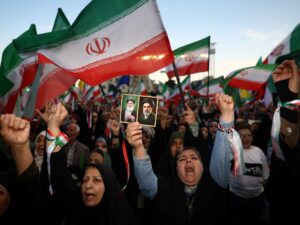 iran-vows-‘long,-painful’-response-if-us-renews-attacks