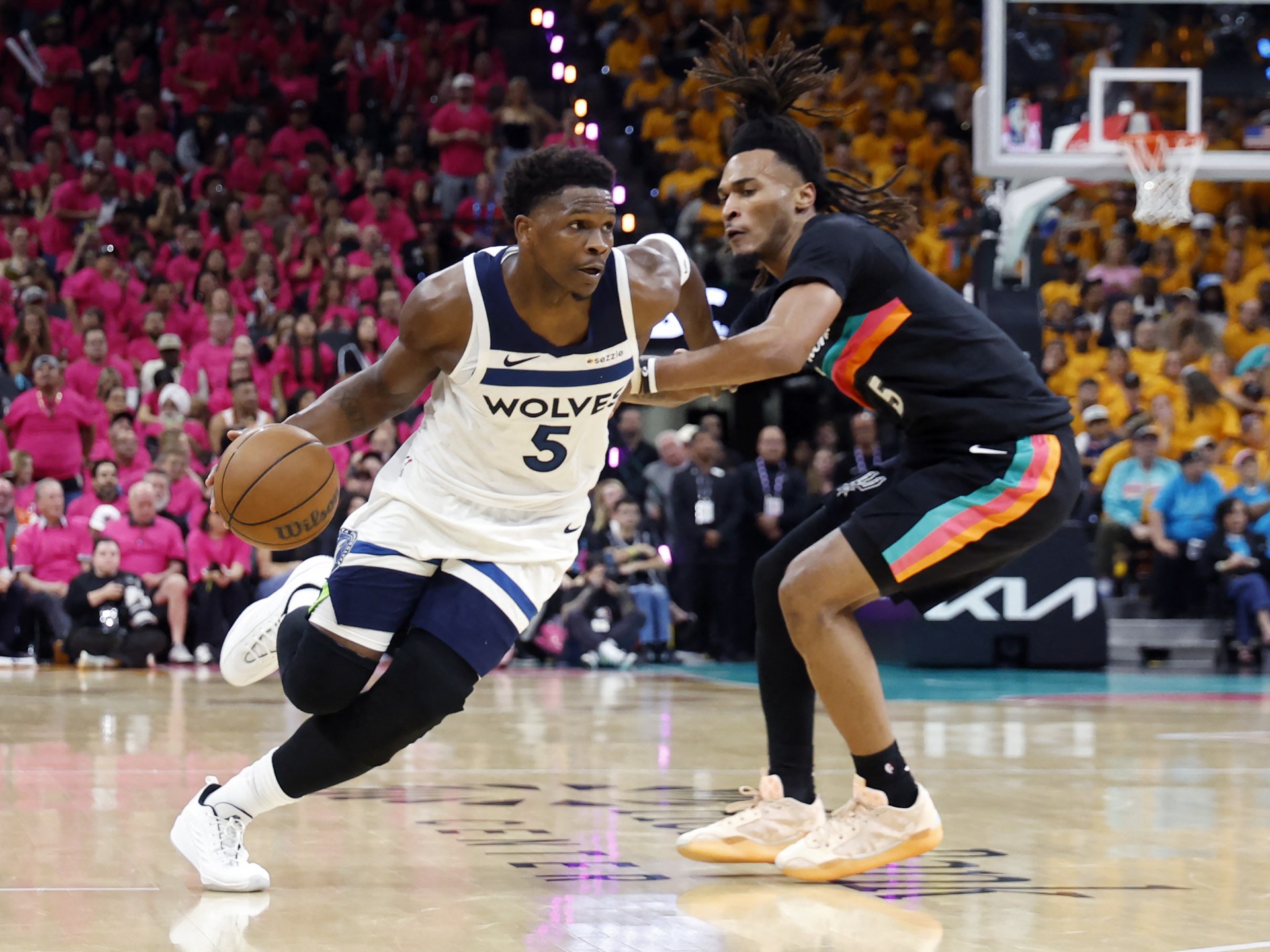 nba-semifinal-series:-timberwolves-stun-spurs-in-game-1;-knicks-beat-76ers