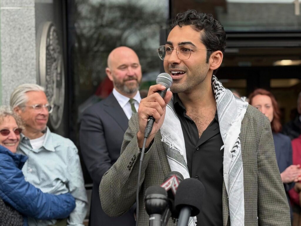 us-reinstates-deportation-proceedings-against-mohsen-mahdawi