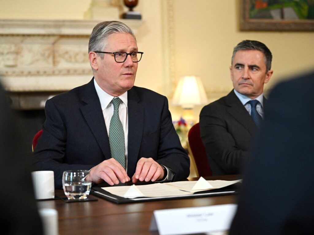 live:-uk’s-starmer-vows-to-‘get-on-with-governing’-as-mps-urge-him-to-quit