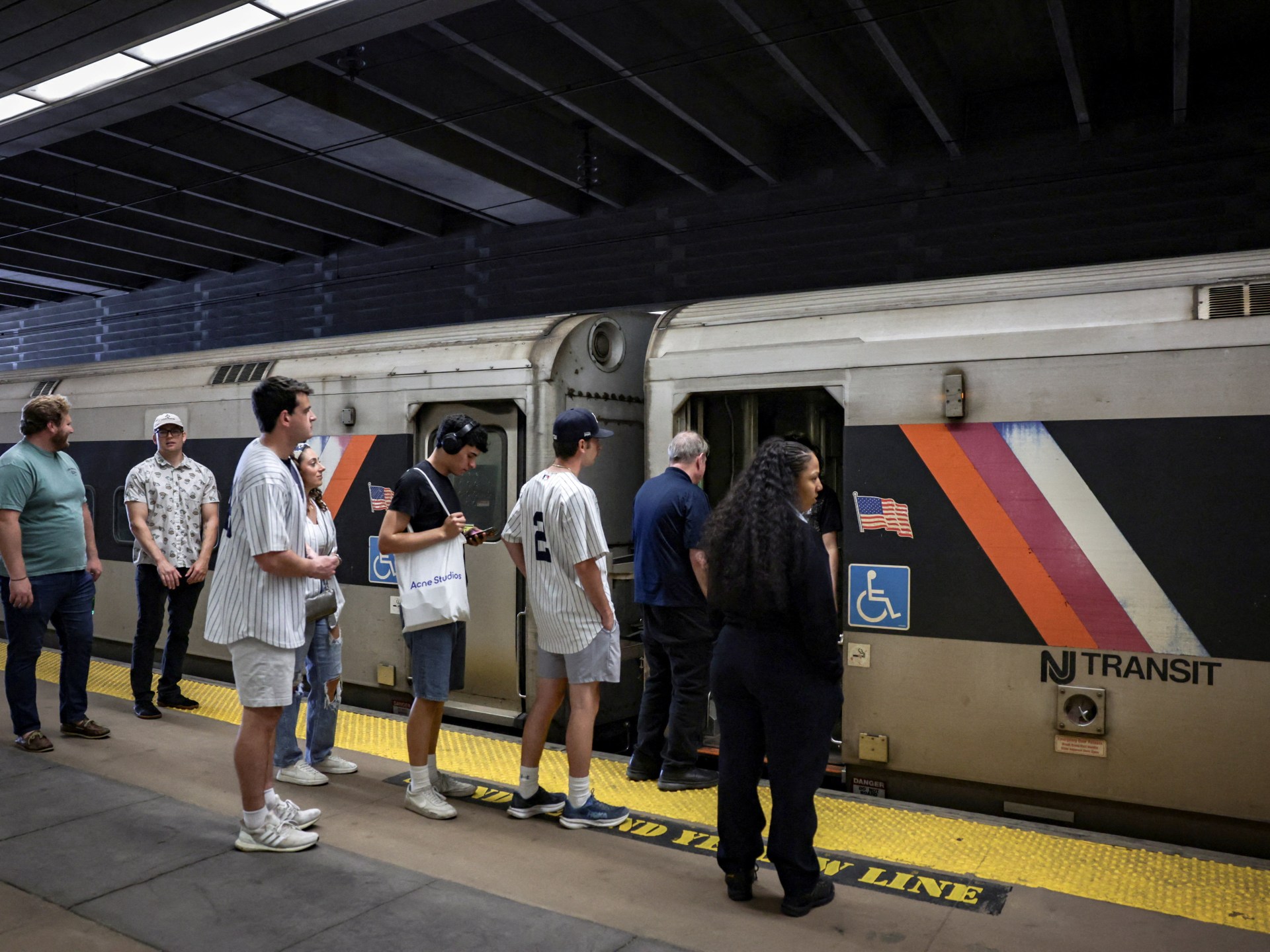 world-cup-train-and-shuttle-bus-ticket-prices-cut-in-new-york,-new-jersey