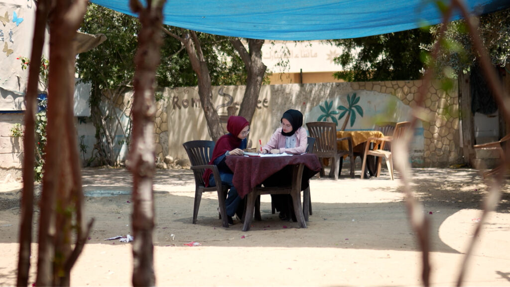 gaza-sisters-win-earth-prize-for-turning-war-rubble-into-bricks