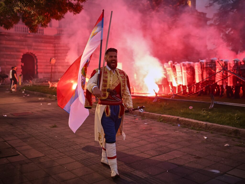 clashes-in-belgrade-as-student-led-protests-demand-elections