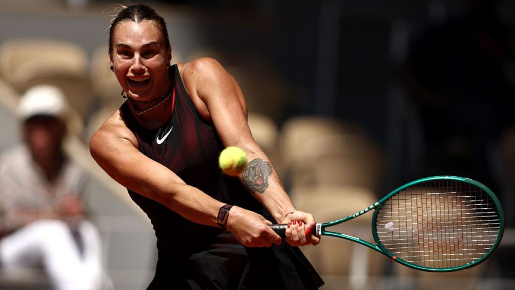french-open:-sabelenka-storms-to-opening-win-against-bouzas-maneiro