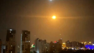 videos-show-kuwait-intercepting-ballistic-missiles-from-iran
