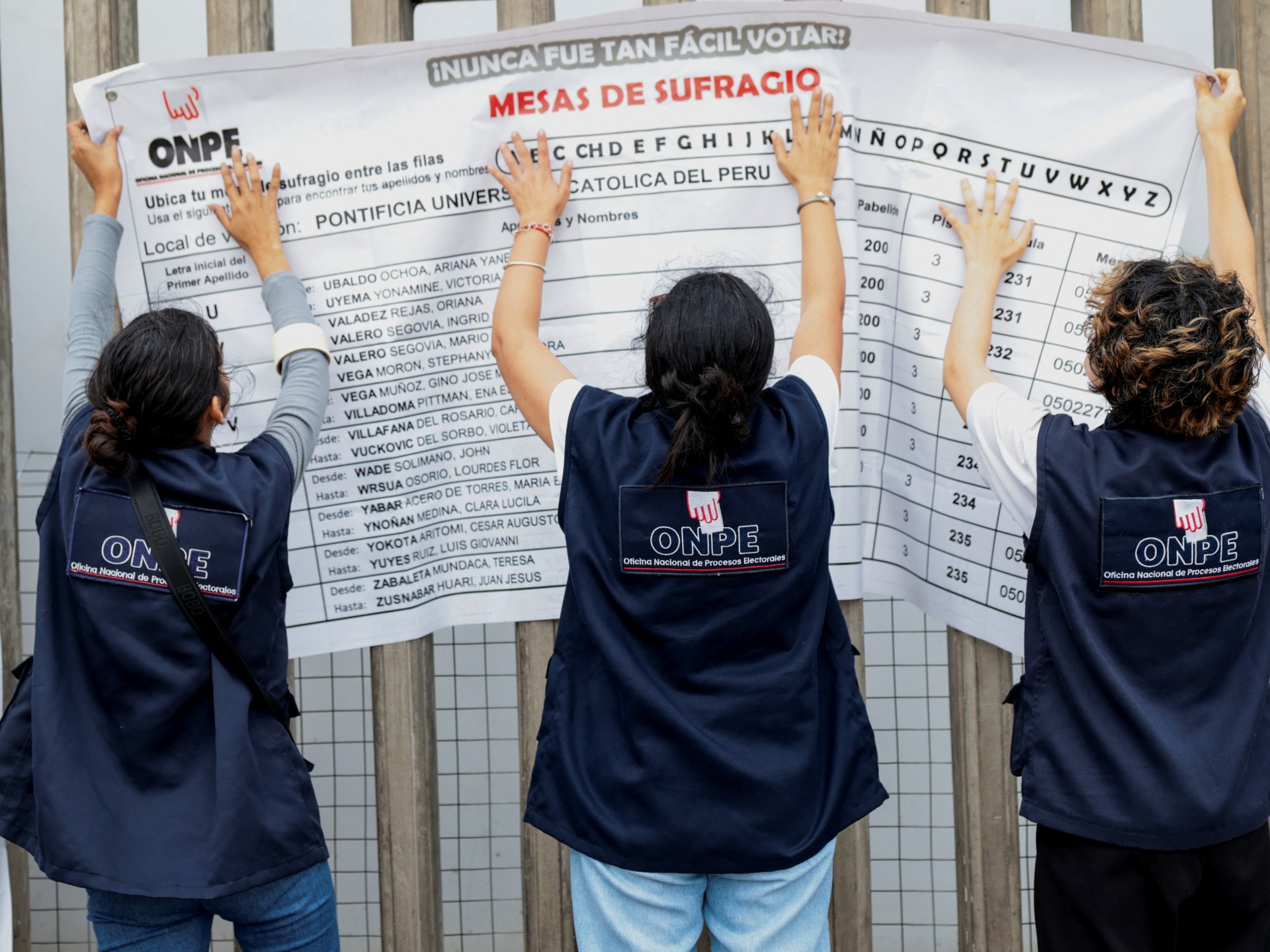 peru-polls-open-in-keiko-fujimori,-roberto-sanchez-presidential-runoff