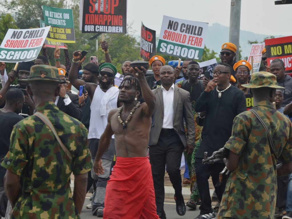 army-frees-360-abductees-after-clashes-with-boko-haram-in-nigeria’s-borno