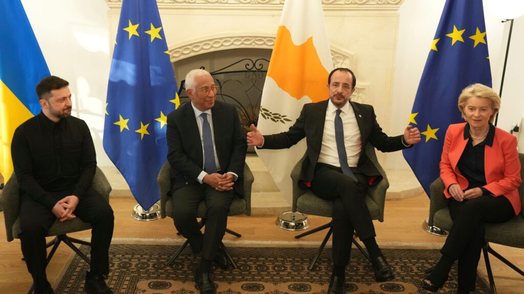 eu-set-to-hold-membership-talks-with-ukraine