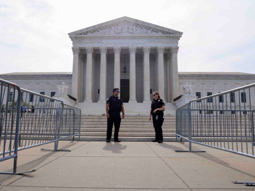 us-supreme-court-rules-against-trump-order-to-end-birthright-citizenship