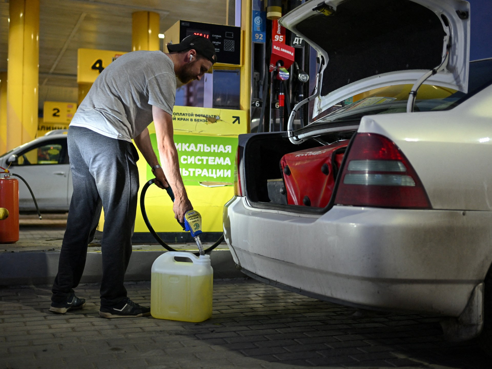 ukraine-chokes-fuel-to-crimea,-russian-consumers,-targeting-military-supply