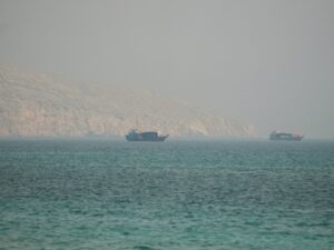 hormuz-shipping-in-focus-as-iran-us-rhetoric-heats-up