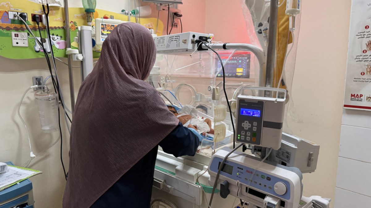 power-cuts-plunge-gaza-hospitals-into-darkness-as-israel’s-attacks-persist