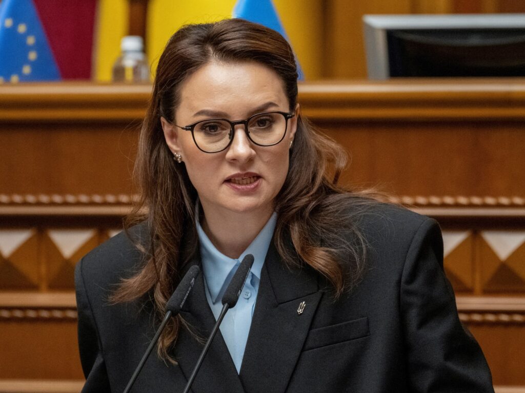 ukraine’s-zelenskyy-announces-cabinet-reshuffle,-replaces-pm-svyrydenko