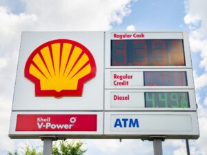 us-consumer-prices-drop-in-june-as-energy-costs-tumble