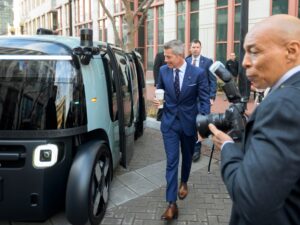 amazon’s-zoox-recalls-self-driving-vehicles-amid-emergency-response-issues