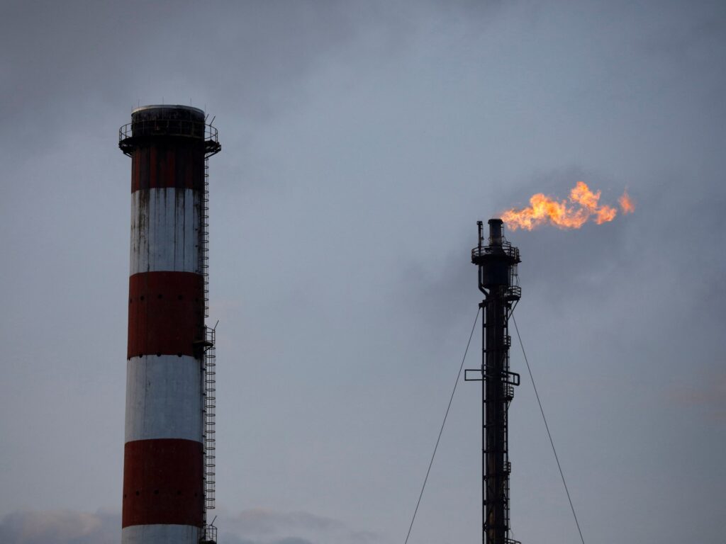 eu-pauses-methane-penalties-amid-energy-crisis,-us-pressure
