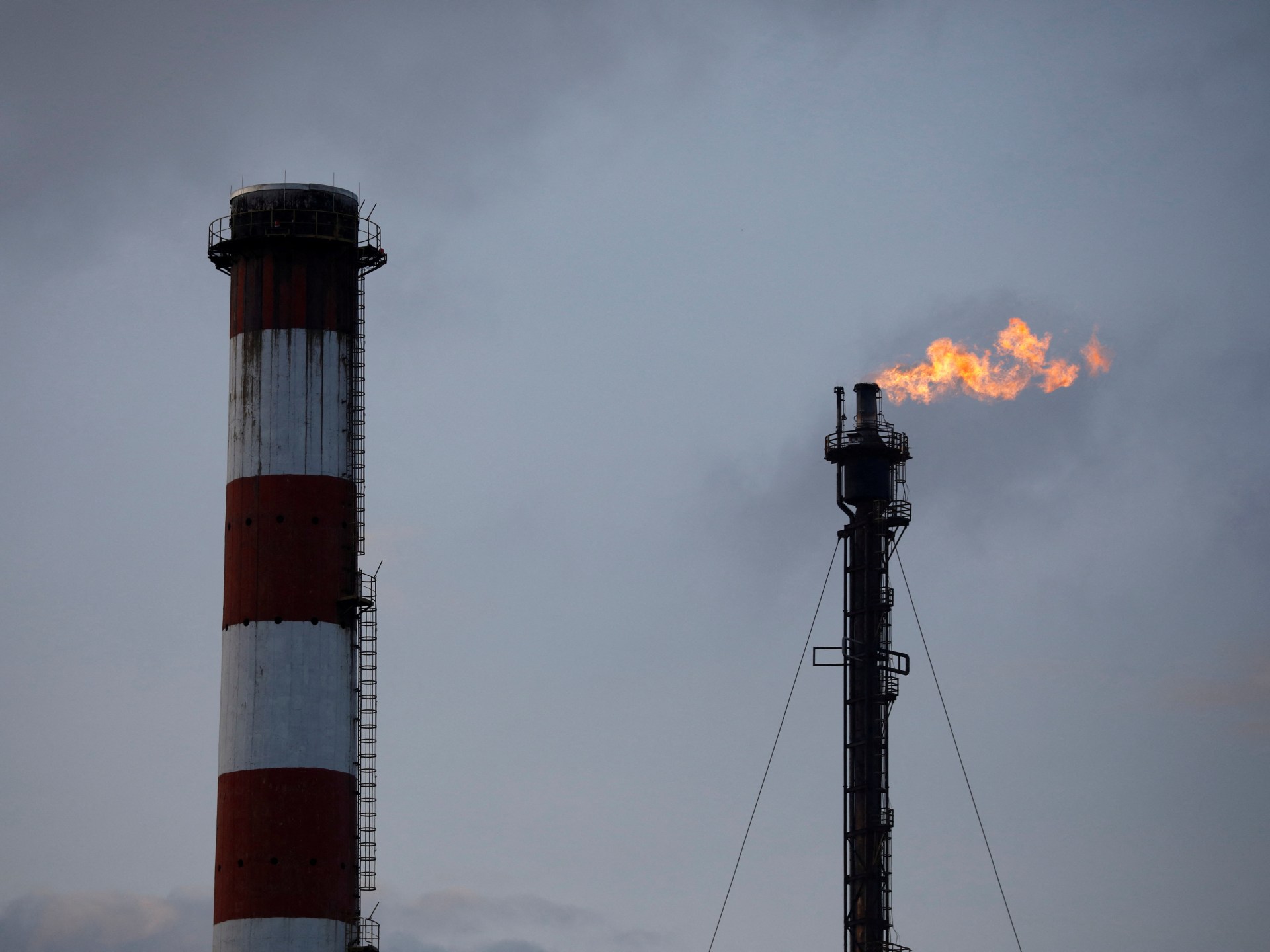 eu-pauses-methane-penalties-amid-energy-crisis,-us-pressure