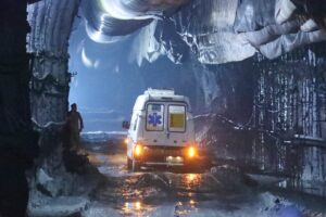 india-tunnel-collapse-kills-10-as-toxic-gases-hamper-rescue