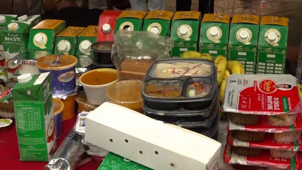 anonymous-food-donations-reach-indian-student-protesters