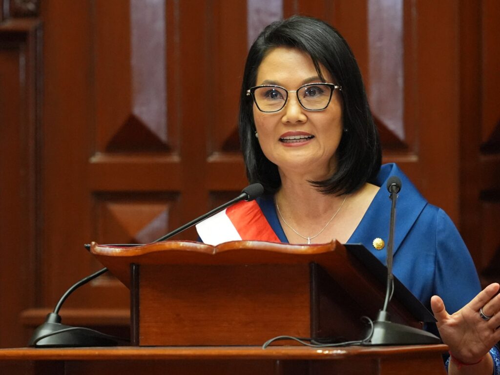 keiko-fujimori-sworn-in-as-peru-president-after-narrow-election-win
