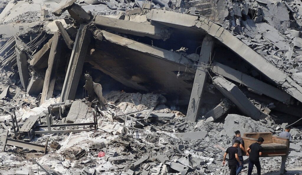 iran-war-live:-trump-says-hamas-to-disarm,-israel-to-leave-gaza-gradually