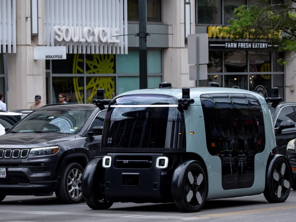 amazon’s-zoox-secures-us-federal-approval-for-steering-wheel-free-robotaxis