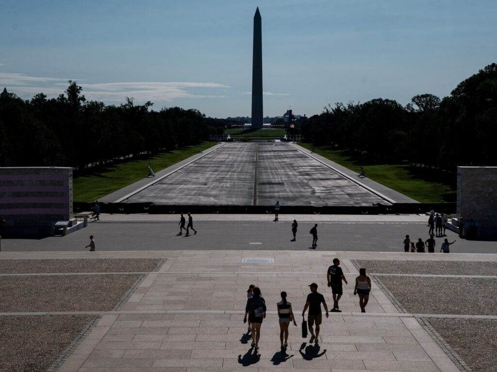trump-administration-to-dismiss-reflecting-pool-charges-against-david-hearn