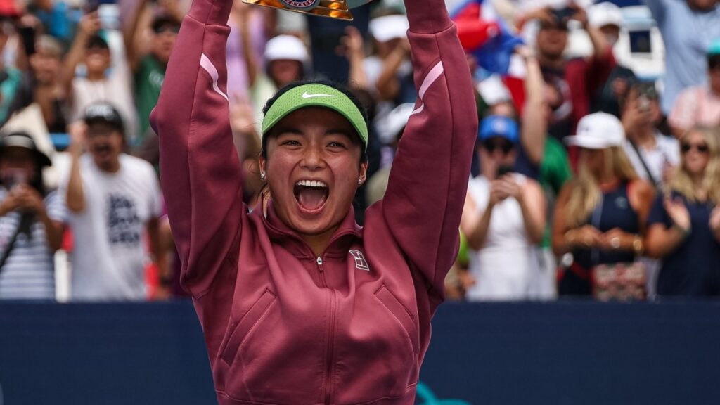 tennis:-philippines’-eala-wins-first-wta-title,-fritz-claims-dc-crown